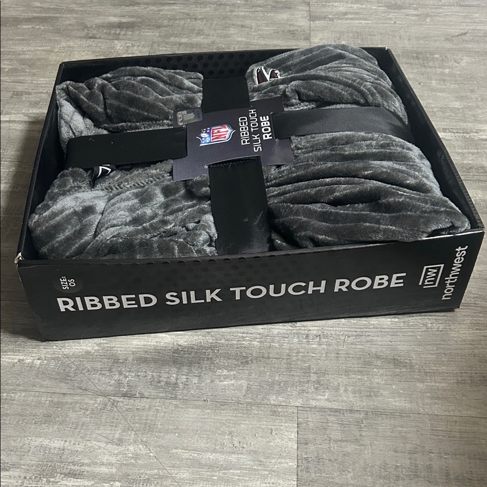 NFL Gray Ribbed Silk Touch Robe “Falcons” NWT - Picture 3 of 4